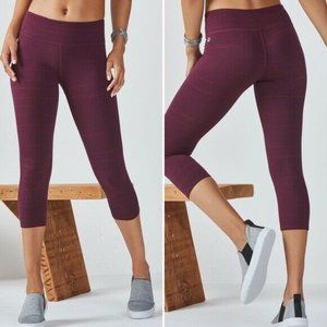 Fabletics Mid-Rise PowerHold Capri Leggings S